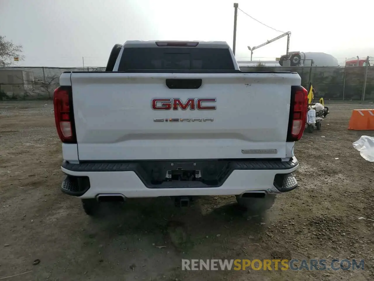 6 Photograph of a damaged car 3GTU9CED2LG445232 GMC SIERRA 2020