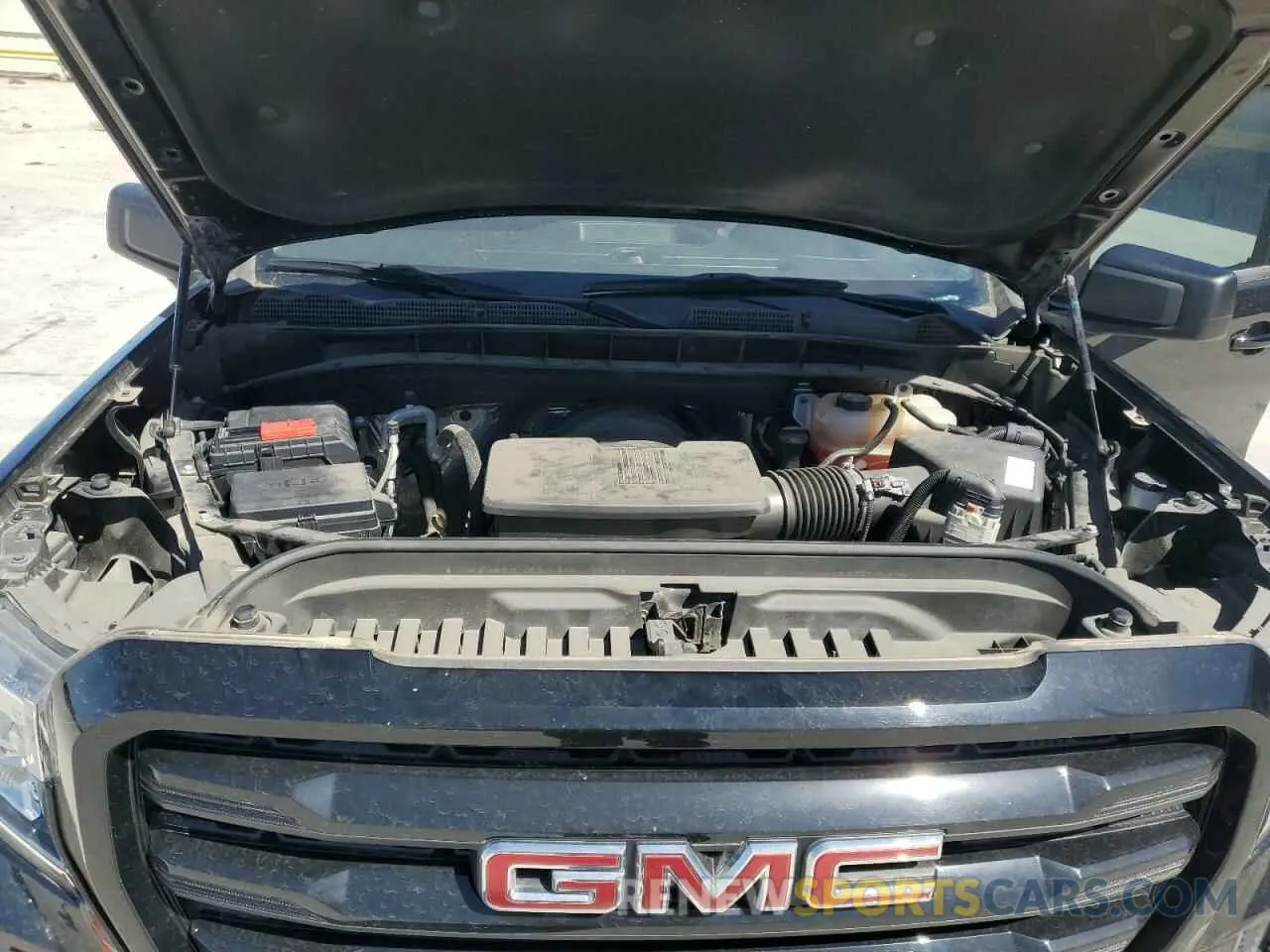 11 Photograph of a damaged car 3GTU9CED9LG329932 GMC SIERRA 2020