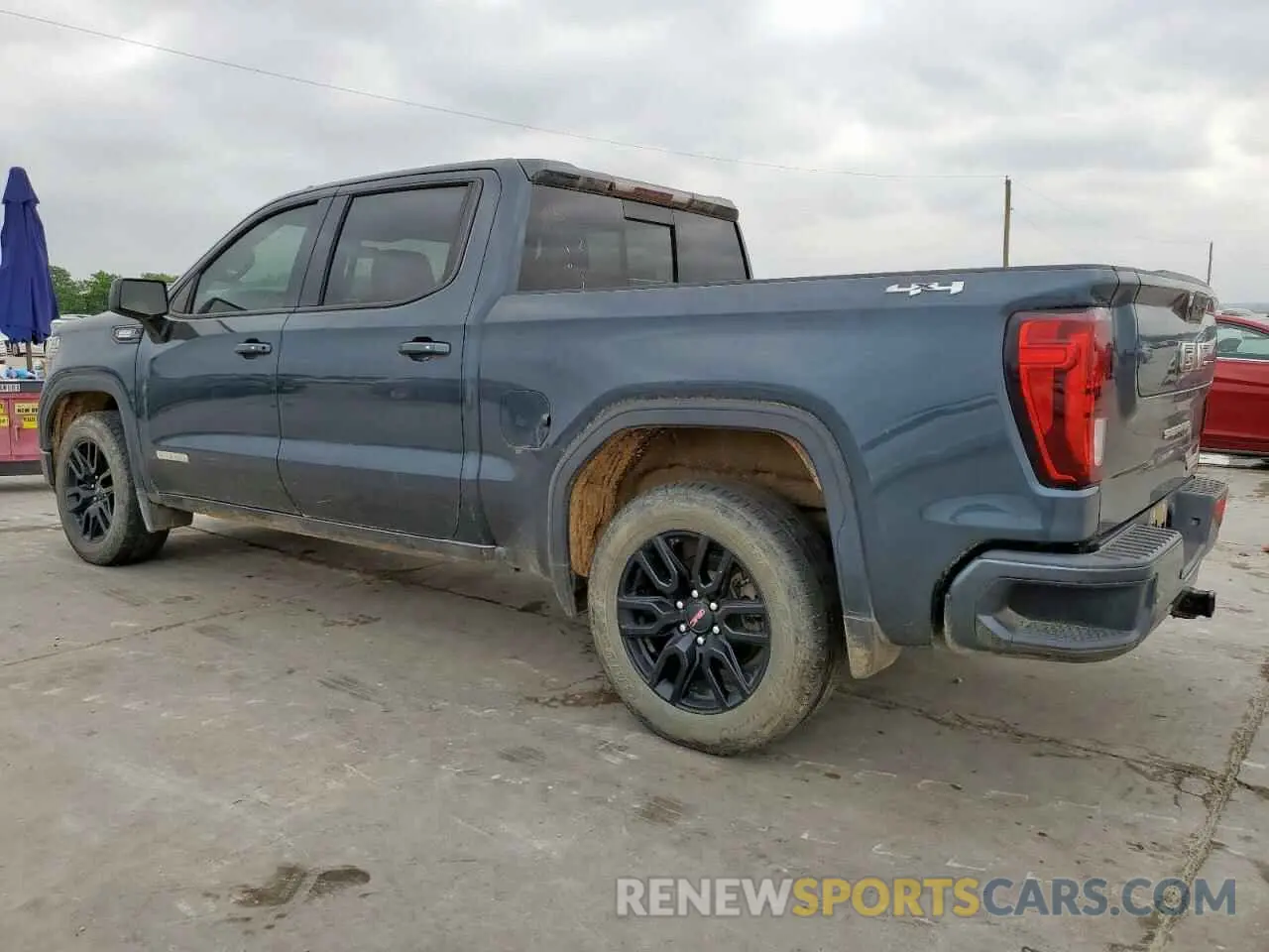 2 Photograph of a damaged car 3GTU9CET2LG300456 GMC SIERRA 2020