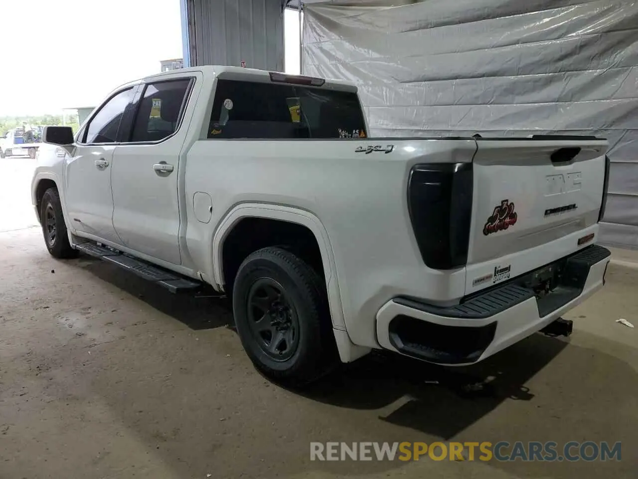 2 Photograph of a damaged car 3GTU9CET4LG257934 GMC SIERRA 2020
