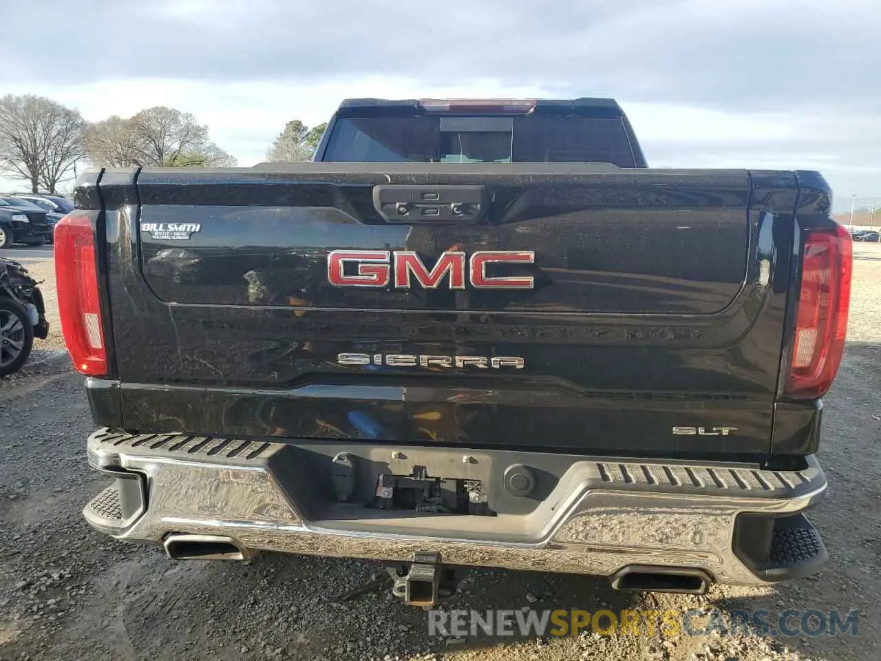 6 Photograph of a damaged car 3GTU9DED0LG335110 GMC SIERRA 2020