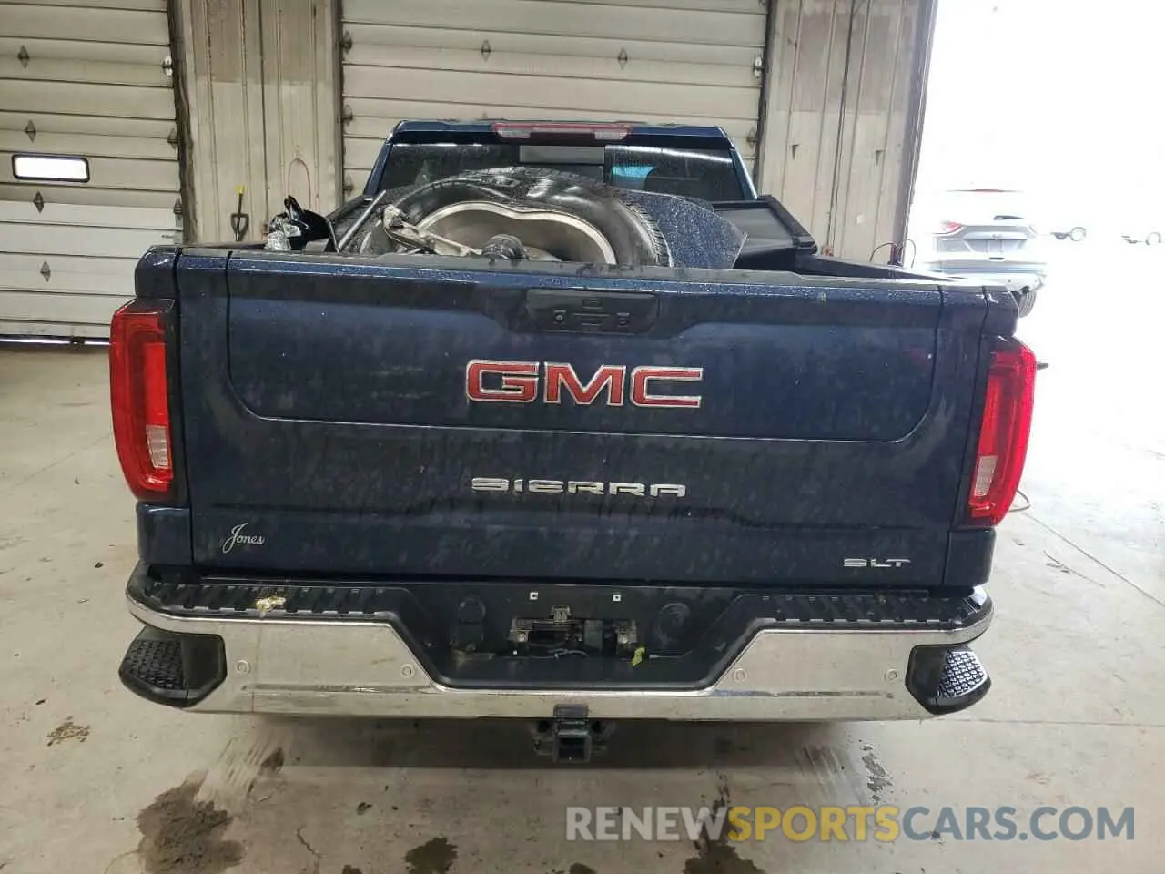 6 Photograph of a damaged car 3GTU9DED2LG111014 GMC SIERRA 2020