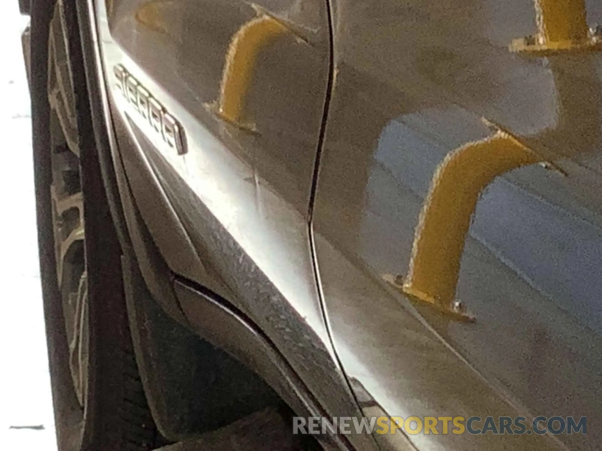 11 Photograph of a damaged car 3GTU9DEDXLG309856 GMC SIERRA 2020