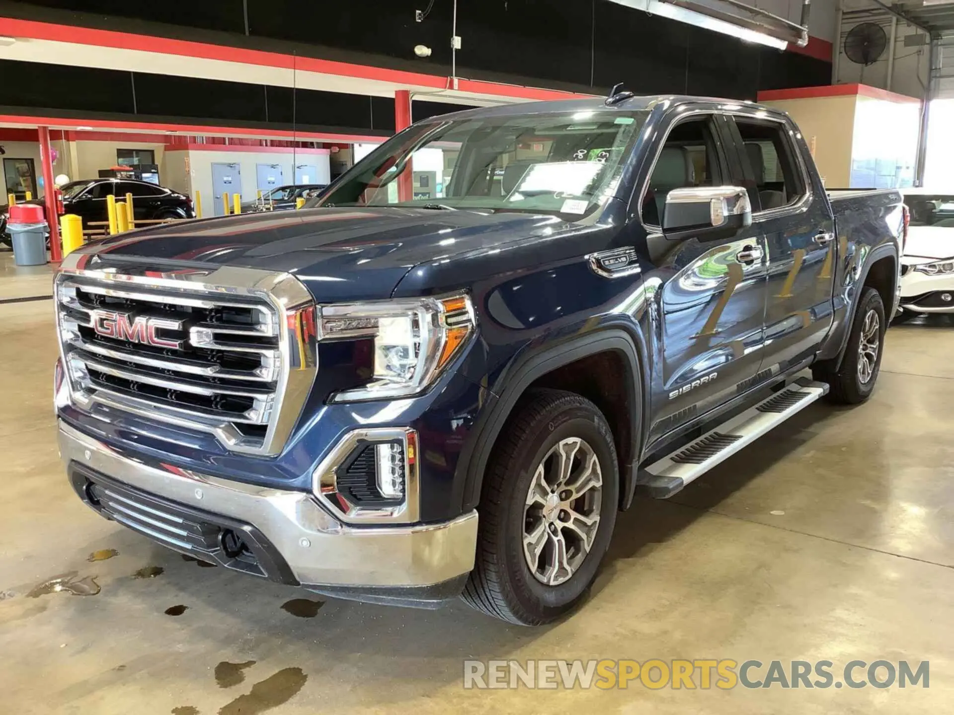17 Photograph of a damaged car 3GTU9DEDXLG309856 GMC SIERRA 2020