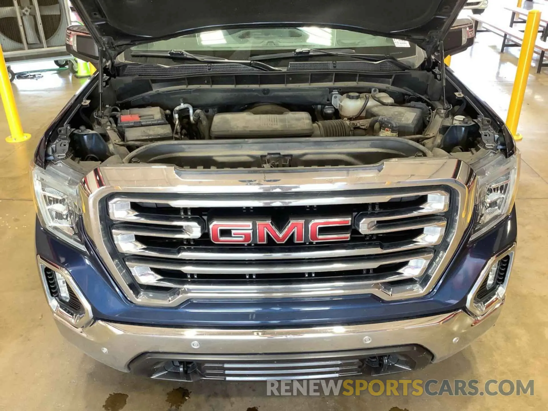 5 Photograph of a damaged car 3GTU9DEDXLG309856 GMC SIERRA 2020
