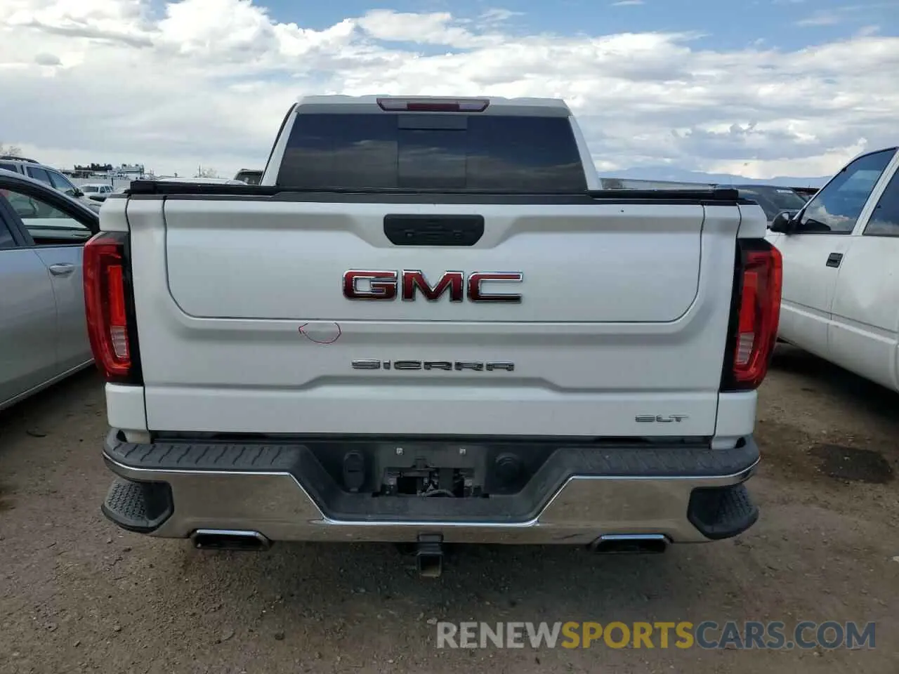 6 Photograph of a damaged car 3GTU9DEL4LG142594 GMC SIERRA 2020