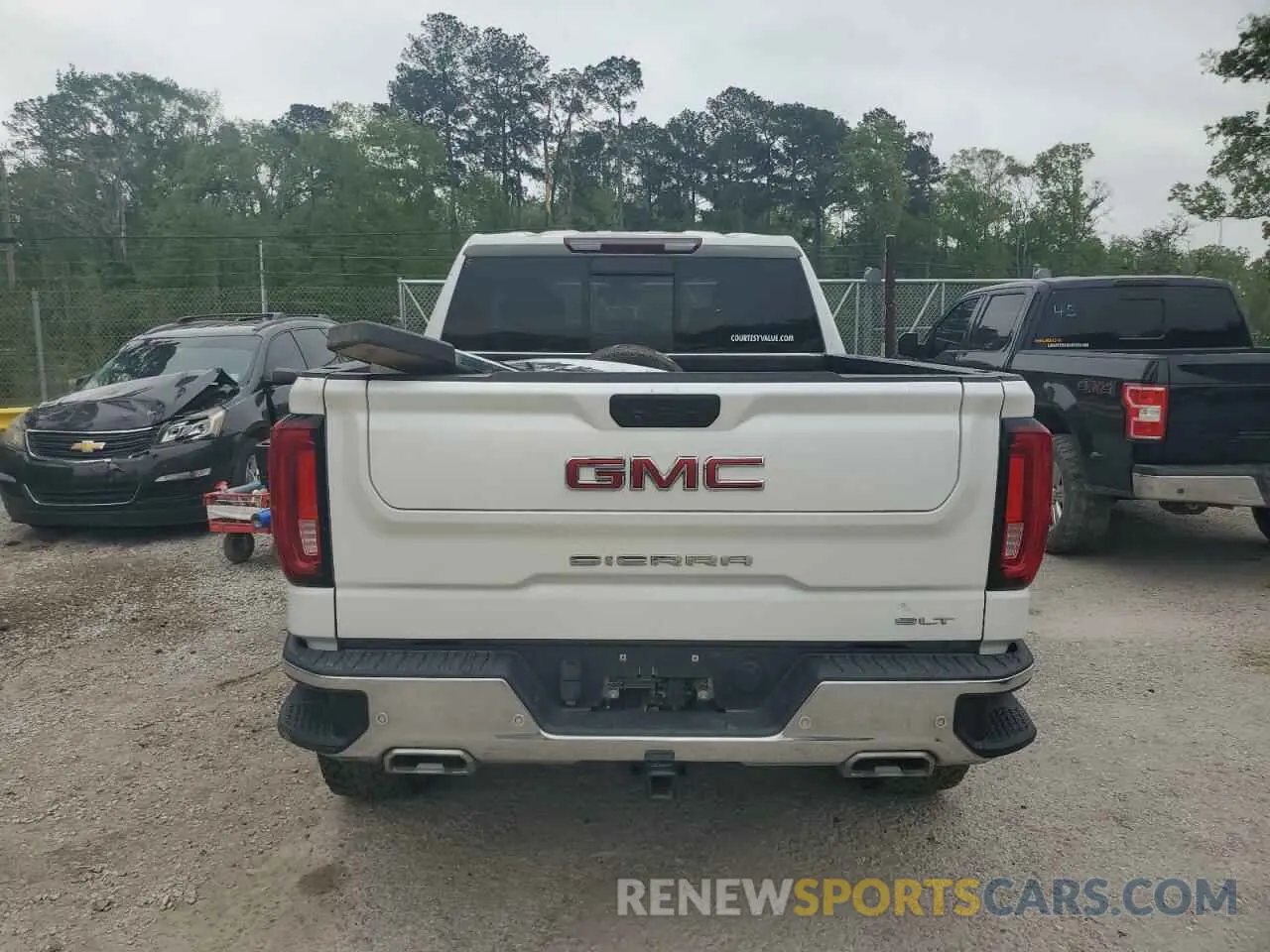 6 Photograph of a damaged car 3GTU9DETXLG278759 GMC SIERRA 2020