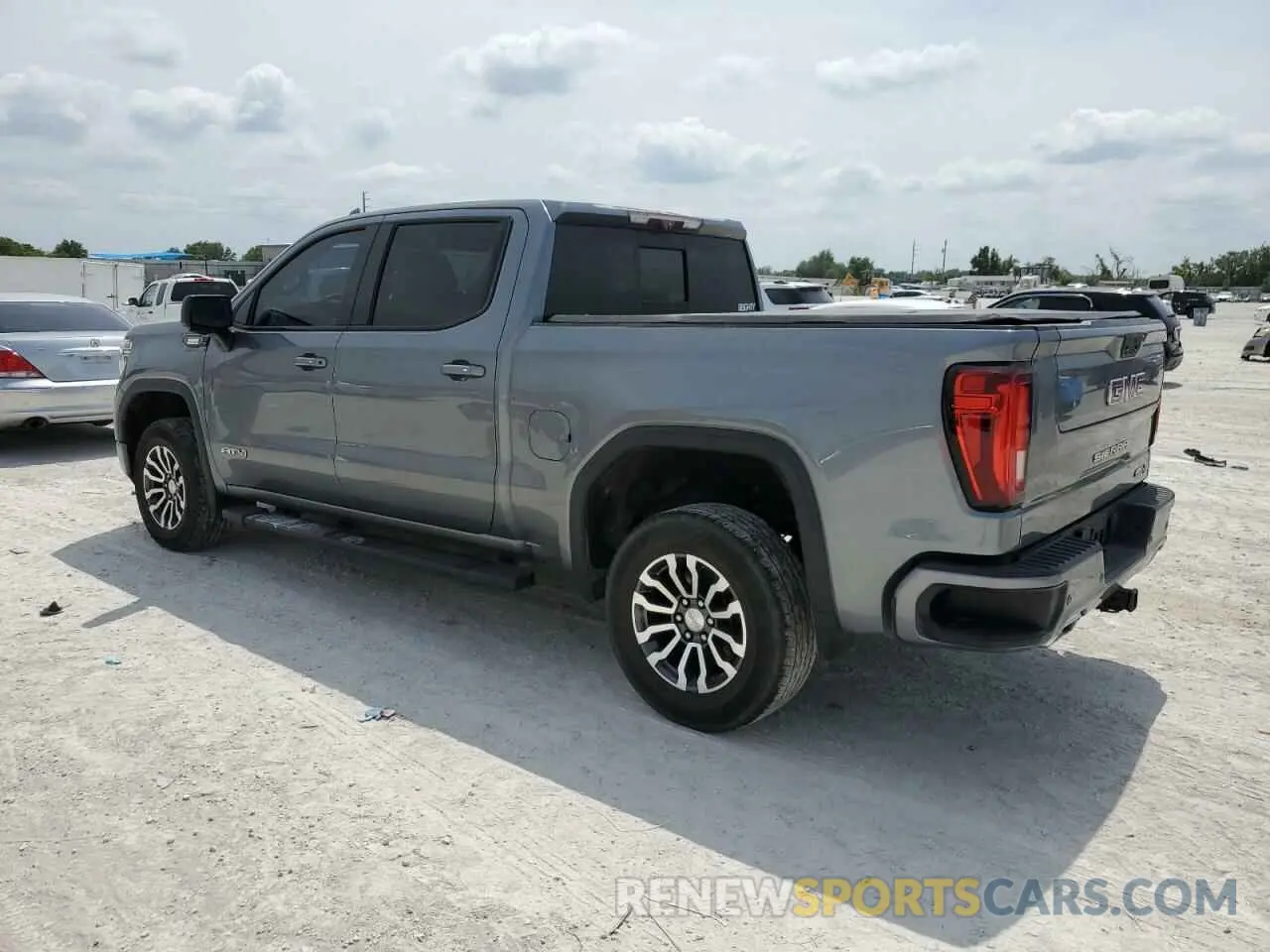 2 Photograph of a damaged car 3GTU9EET6LG277386 GMC SIERRA 2020