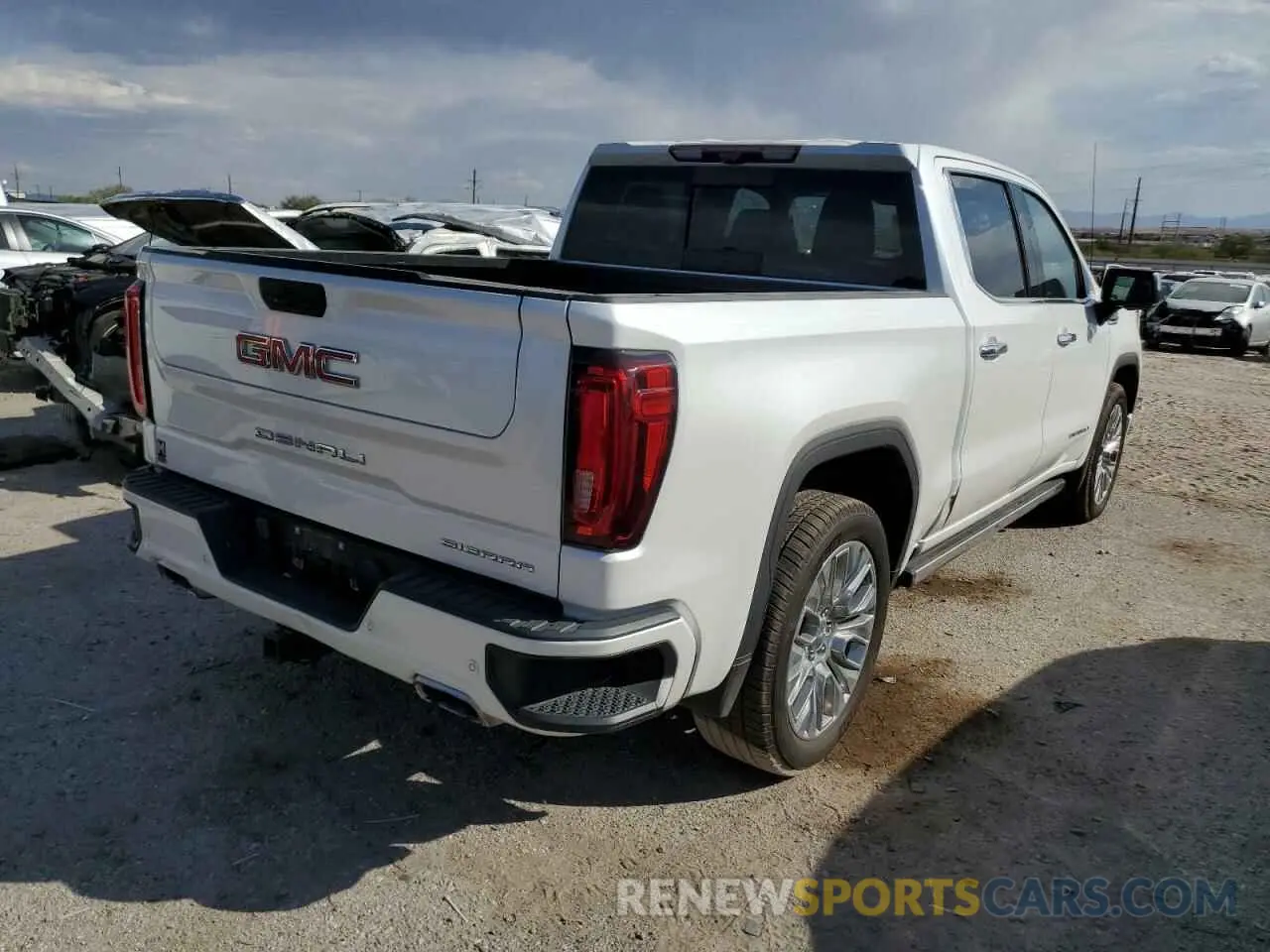 3 Photograph of a damaged car 3GTU9FEL4LG394616 GMC SIERRA 2020
