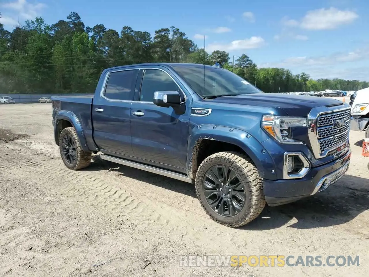 4 Photograph of a damaged car 3GTU9FEL7LG352375 GMC SIERRA 2020