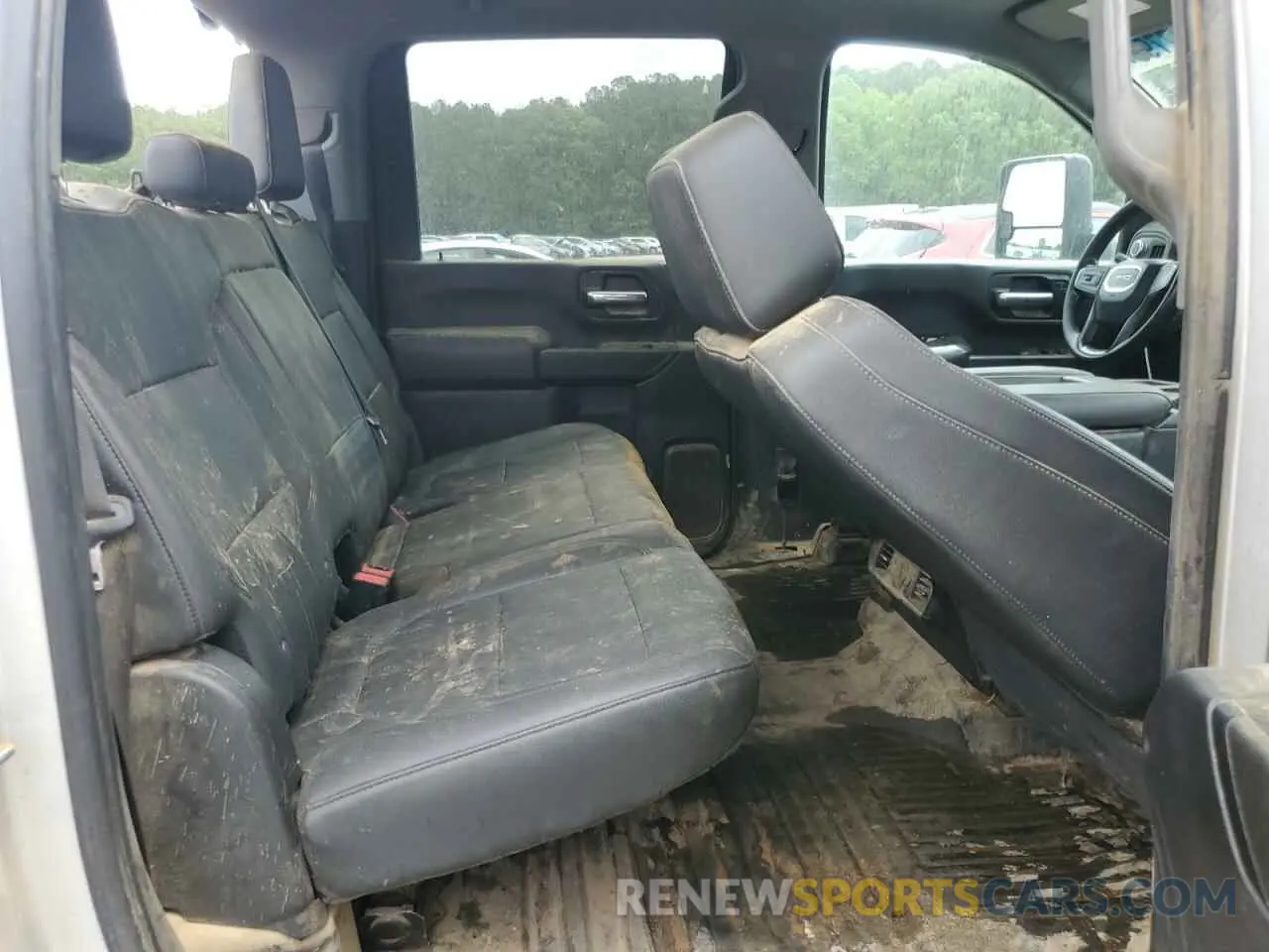 10 Photograph of a damaged car 1GT49LE77MF167585 GMC SIERRA 2021