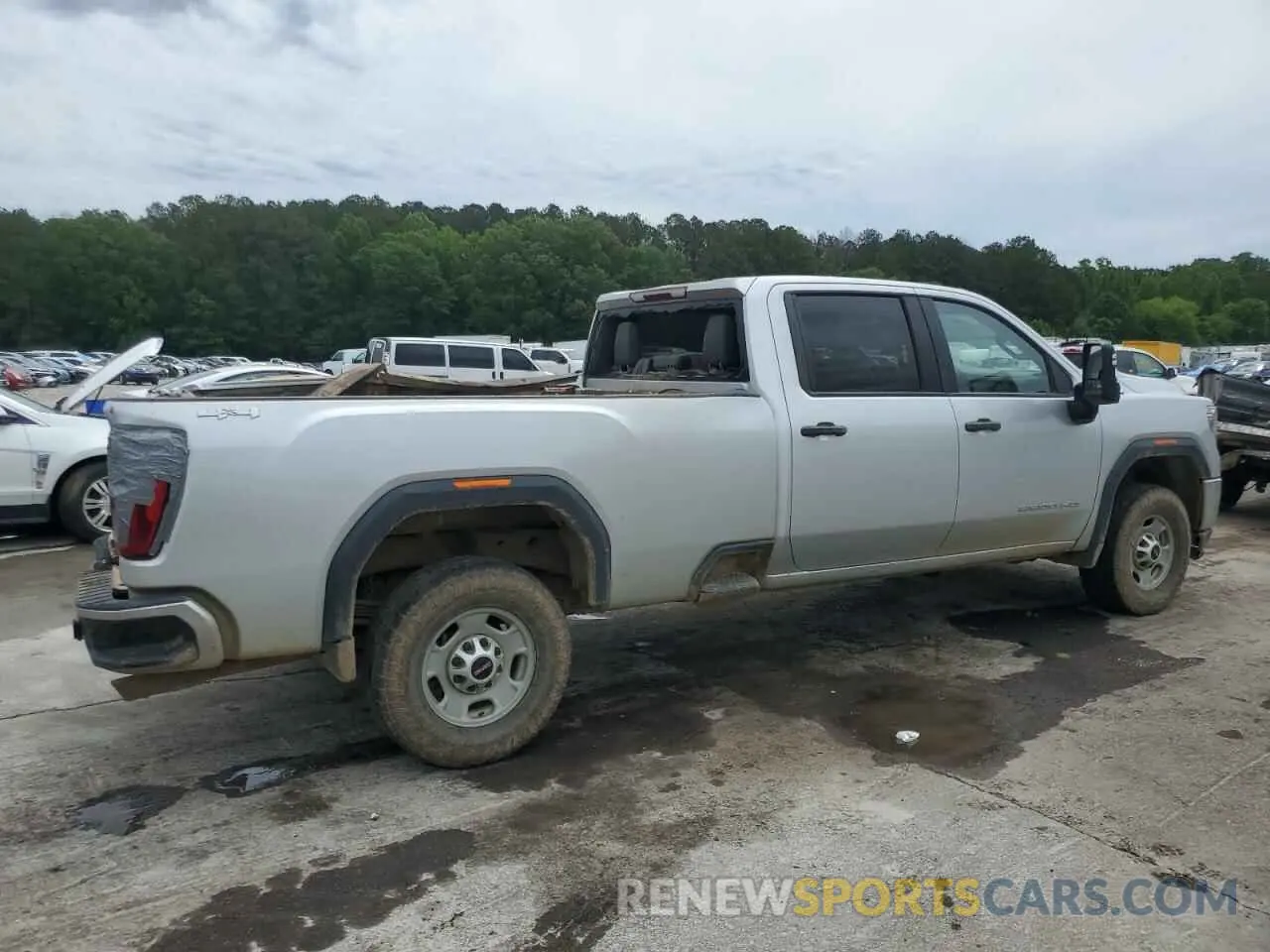 3 Photograph of a damaged car 1GT49LE77MF167585 GMC SIERRA 2021