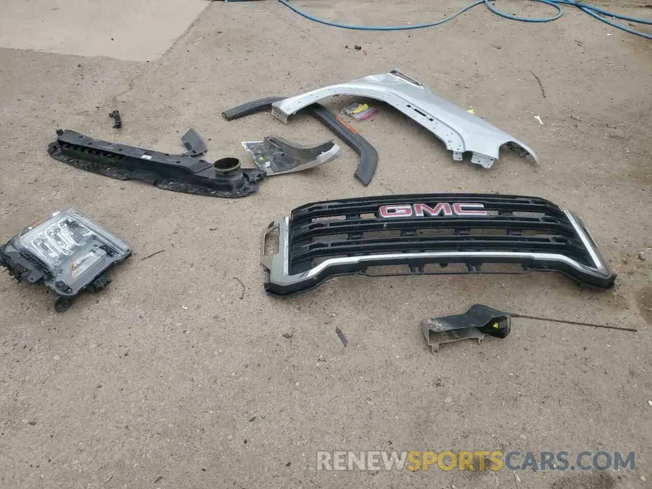 14 Photograph of a damaged car 1GT49LEY2MF204793 GMC SIERRA 2021