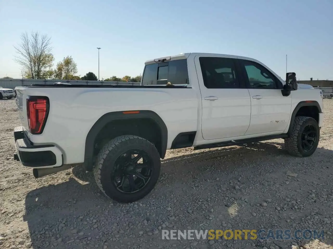 3 Photograph of a damaged car 1GT49PEY5MF142619 GMC SIERRA 2021
