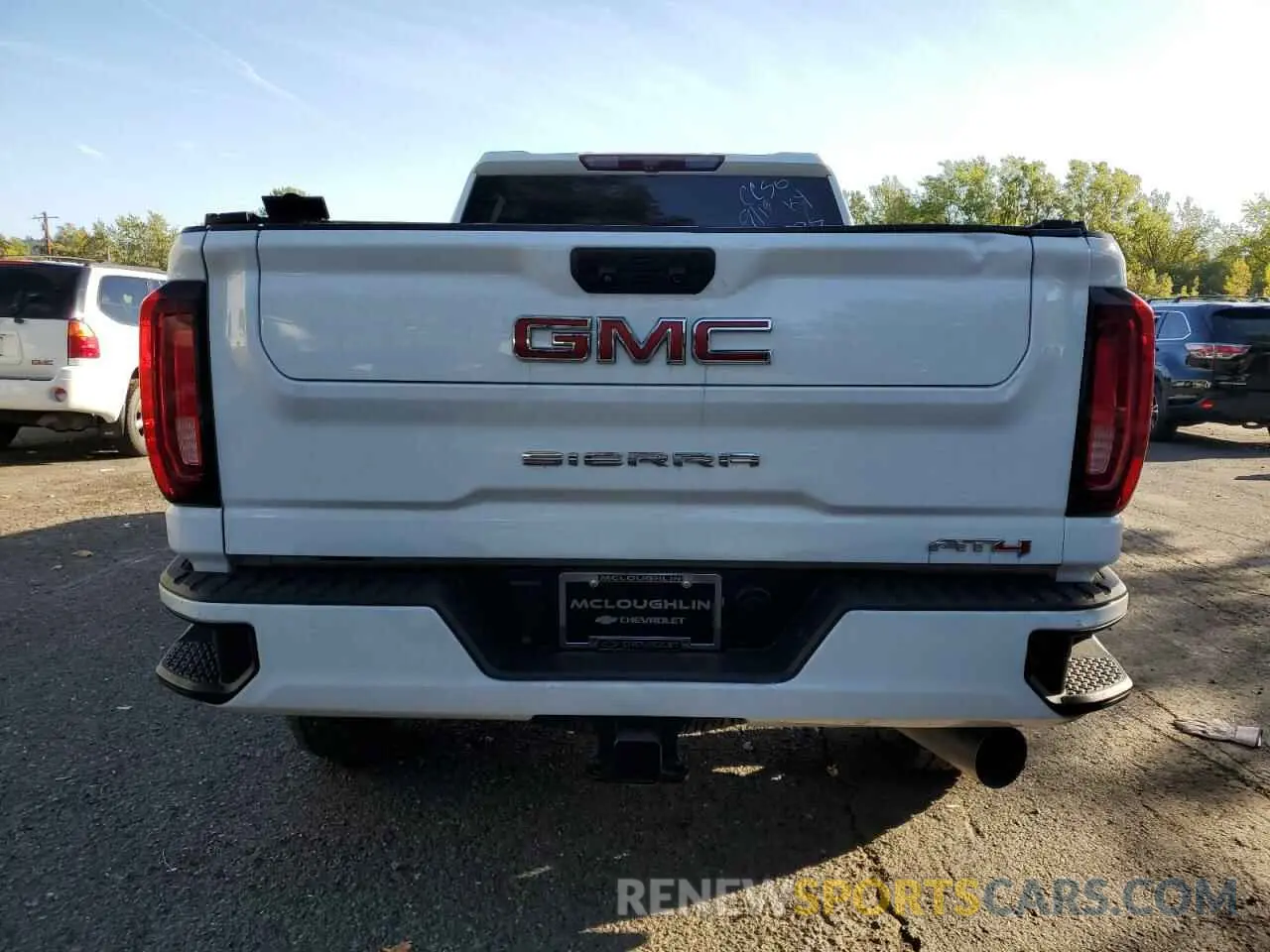 6 Photograph of a damaged car 1GT49PEY5MF319783 GMC SIERRA 2021