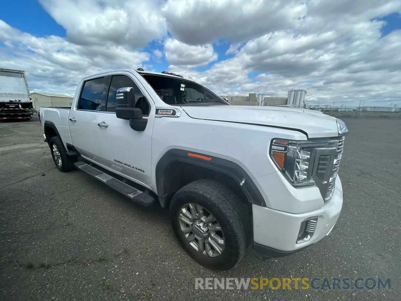 4 Photograph of a damaged car 1GT49REY0MF295873 GMC SIERRA 2021
