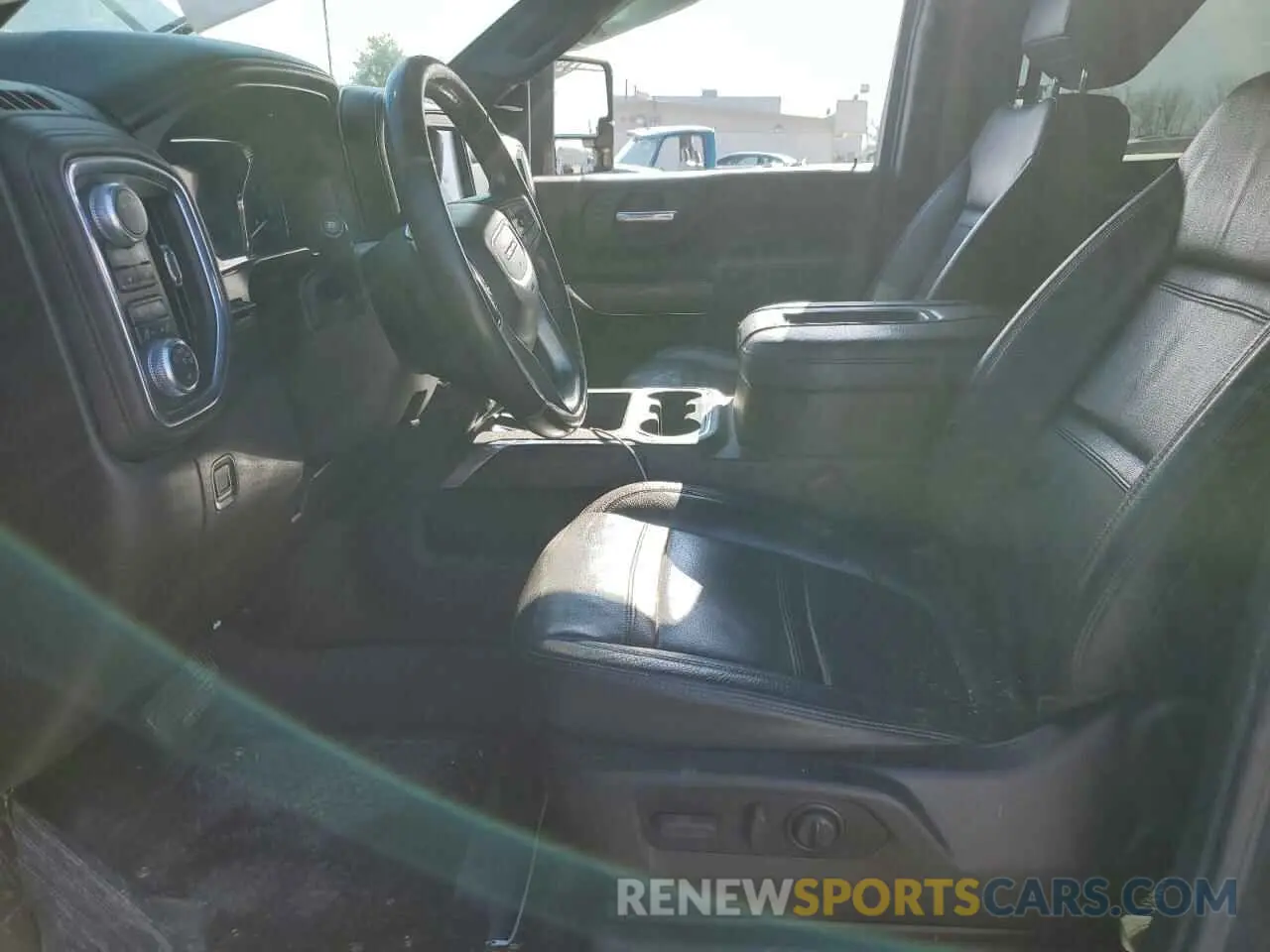 7 Photograph of a damaged car 1GT49REY8MF122313 GMC SIERRA 2021