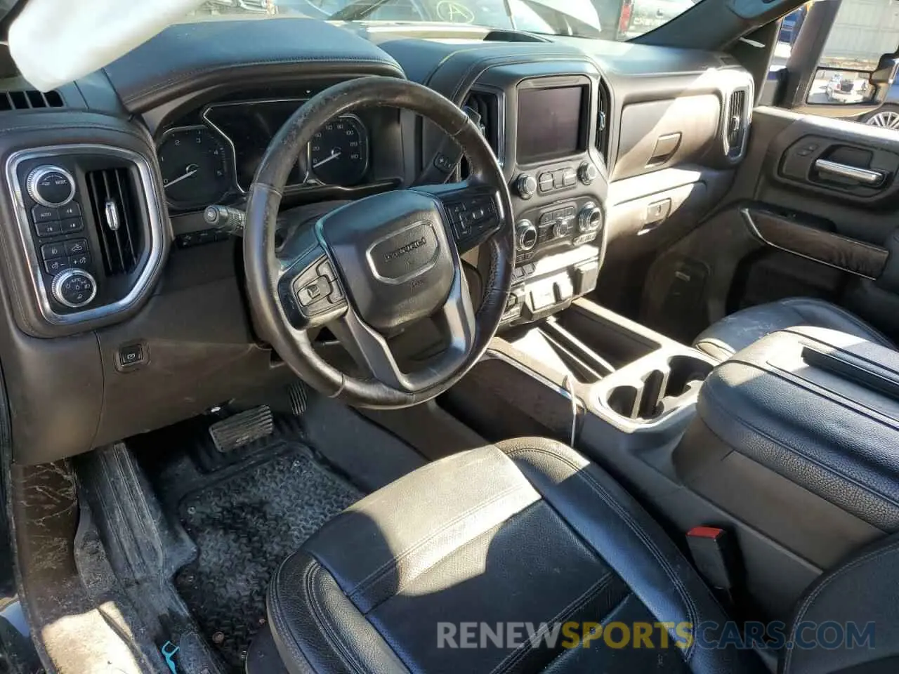 8 Photograph of a damaged car 1GT49REY8MF122313 GMC SIERRA 2021