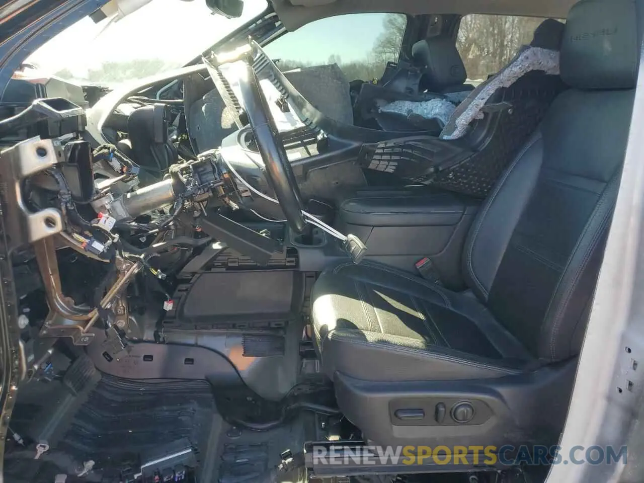 7 Photograph of a damaged car 1GT49REY9MF254609 GMC SIERRA 2021