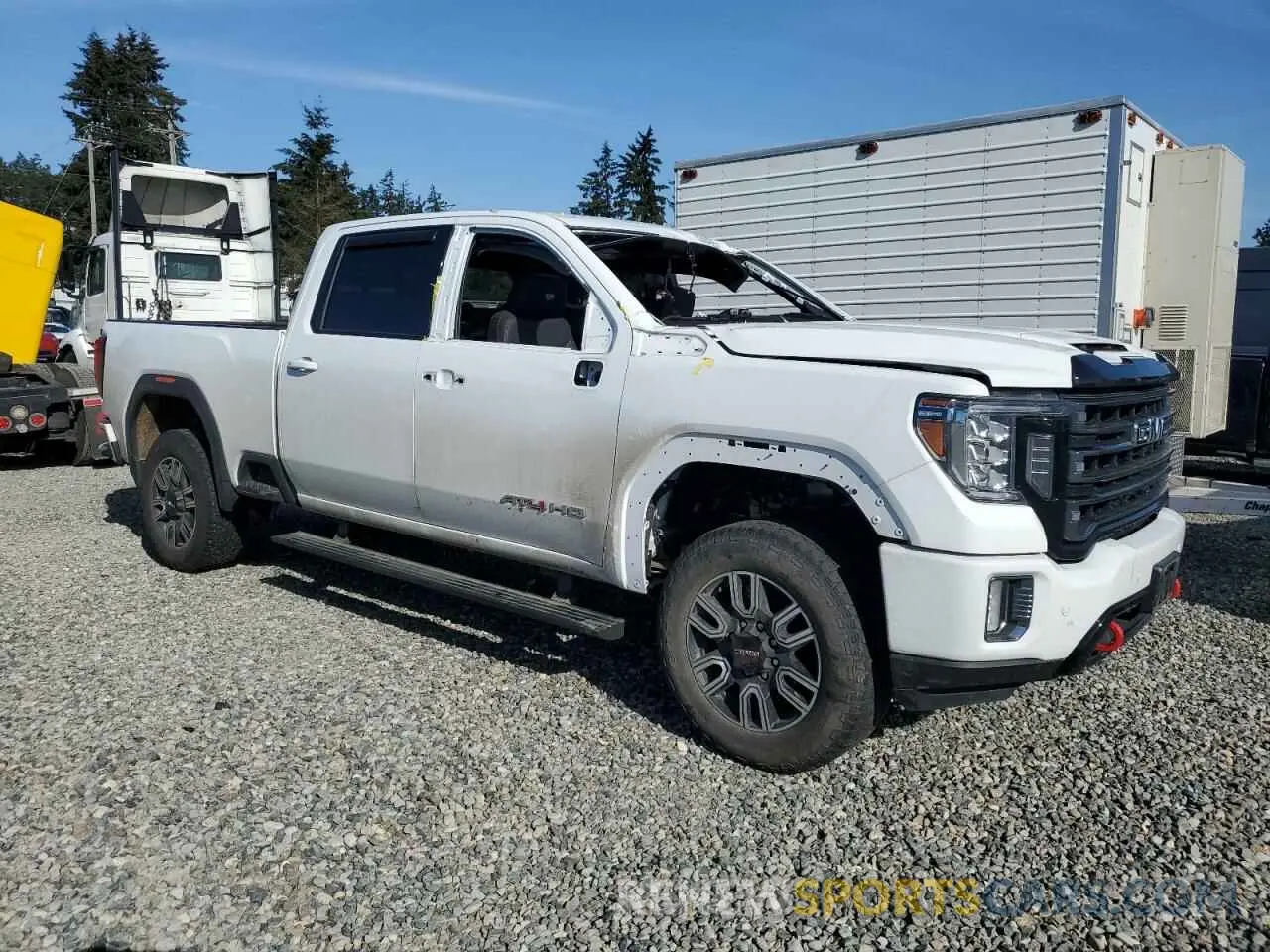 4 Photograph of a damaged car 1GT49VEY9MF263044 GMC SIERRA 2021