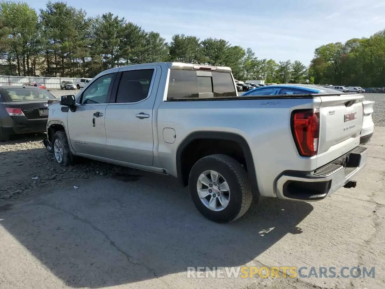 2 Photograph of a damaged car 1GTP9BEK1MZ343668 GMC SIERRA 2021