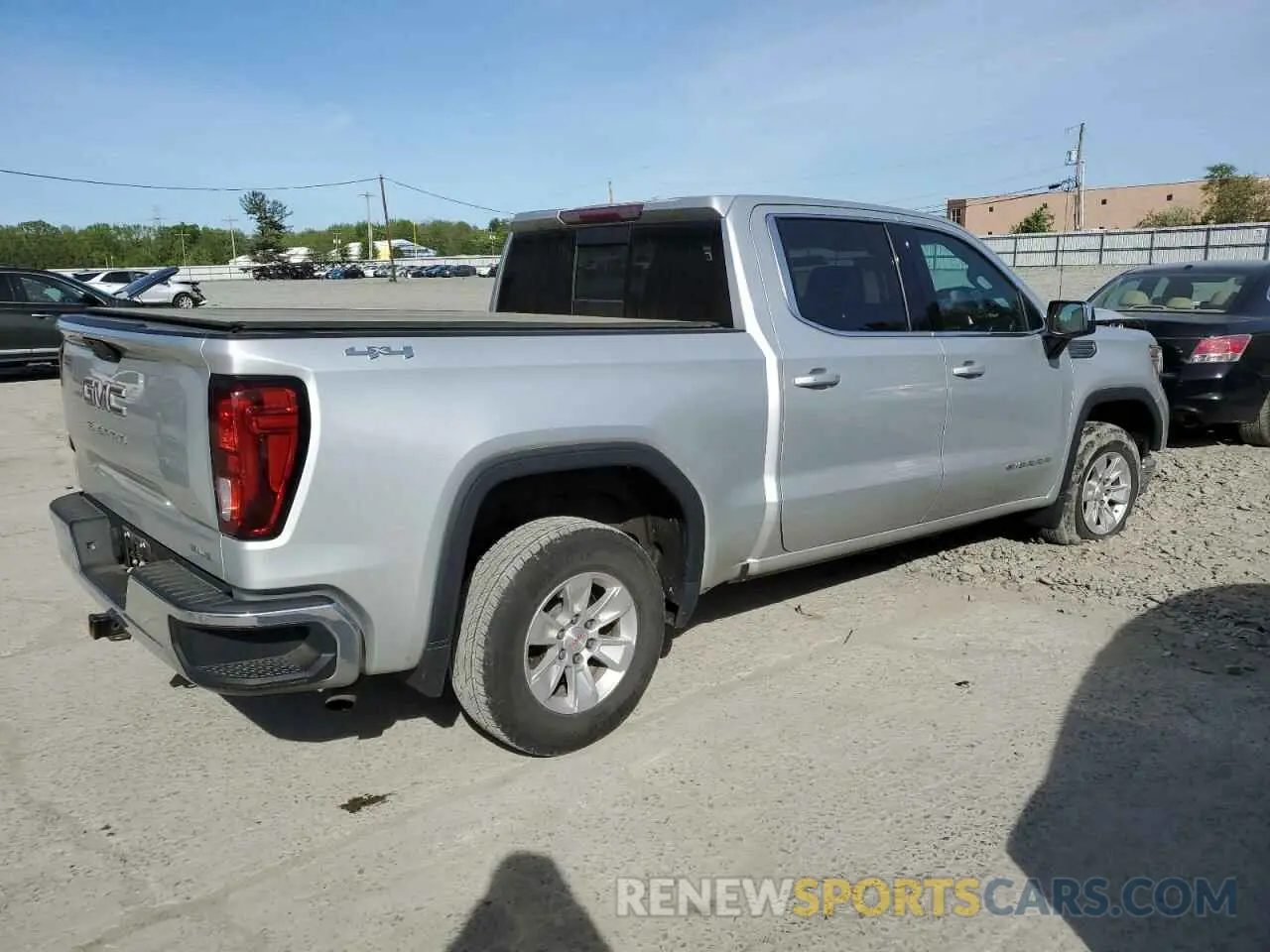 3 Photograph of a damaged car 1GTP9BEK1MZ343668 GMC SIERRA 2021