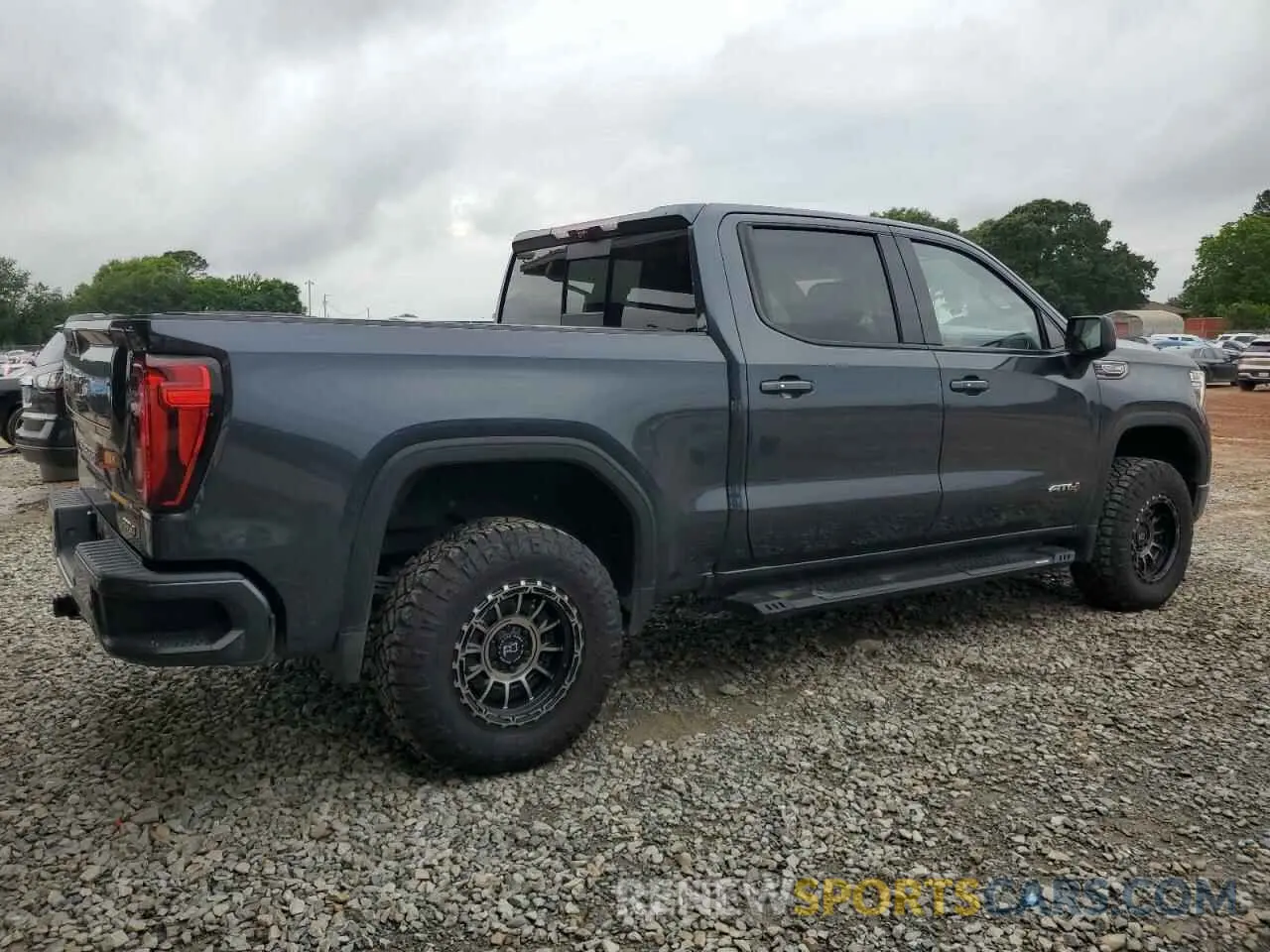 3 Photograph of a damaged car 1GTP9EEL2MZ233867 GMC SIERRA 2021