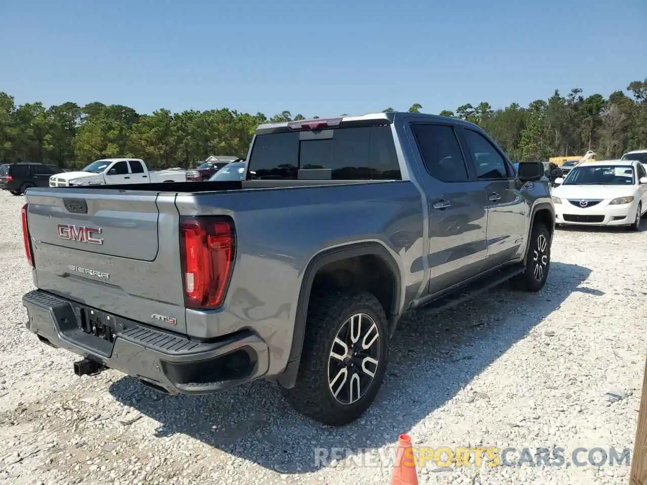 3 Photograph of a damaged car 1GTP9EEL8MZ156714 GMC SIERRA 2021