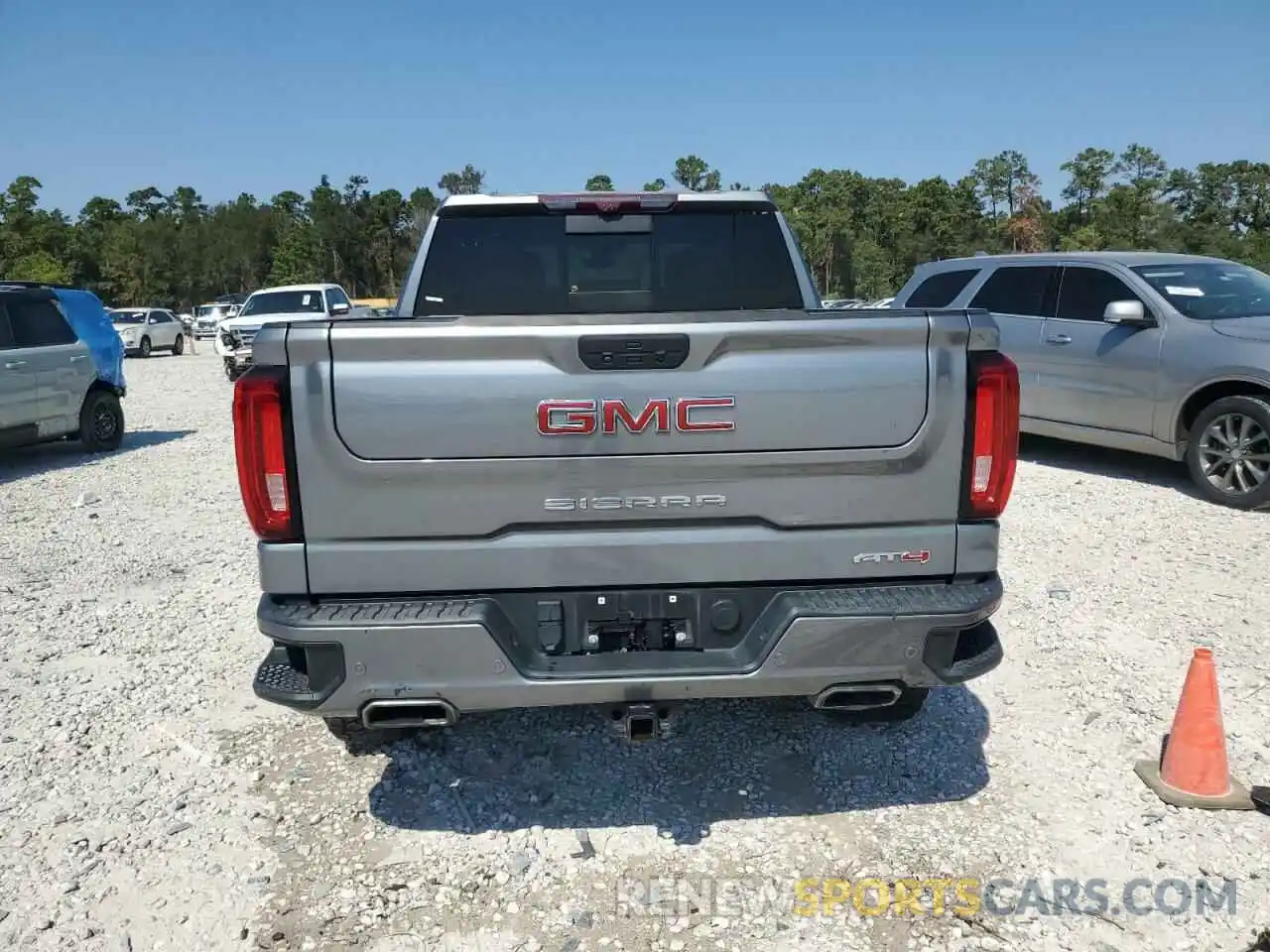 6 Photograph of a damaged car 1GTP9EEL8MZ156714 GMC SIERRA 2021