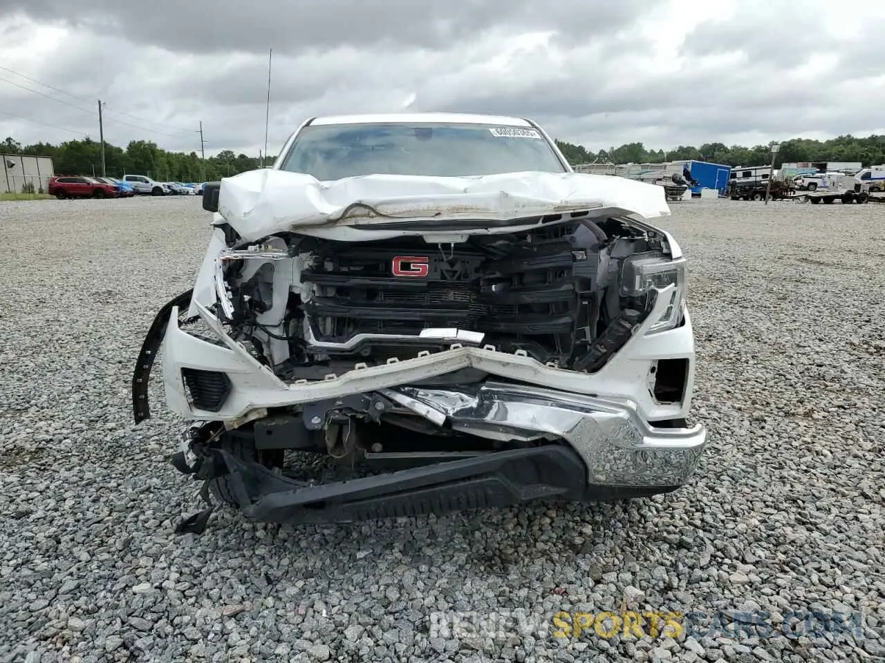 5 Photograph of a damaged car 1GTR8AEF4MZ101322 GMC SIERRA 2021