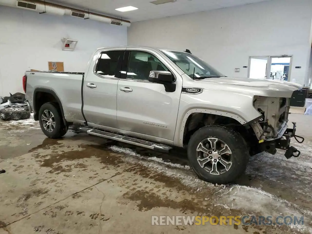 4 Photograph of a damaged car 1GTR9BED1MZ304539 GMC SIERRA 2021