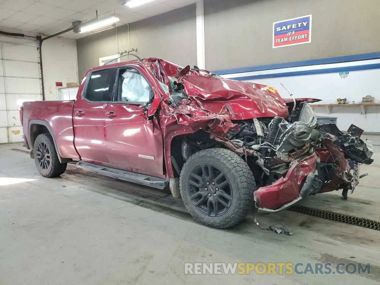 4 Photograph of a damaged car 1GTR9CED9MZ303807 GMC SIERRA 2021