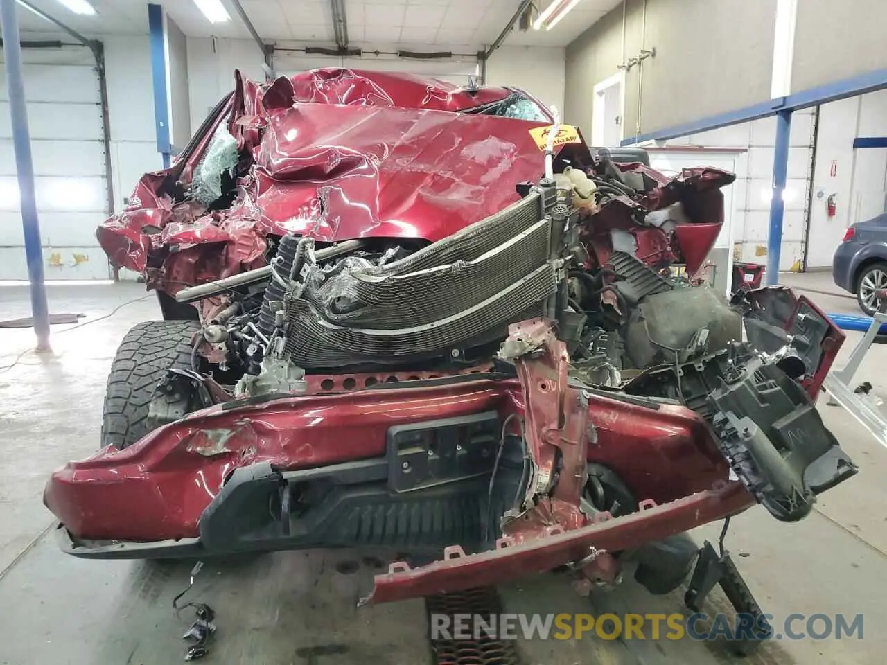 5 Photograph of a damaged car 1GTR9CED9MZ303807 GMC SIERRA 2021