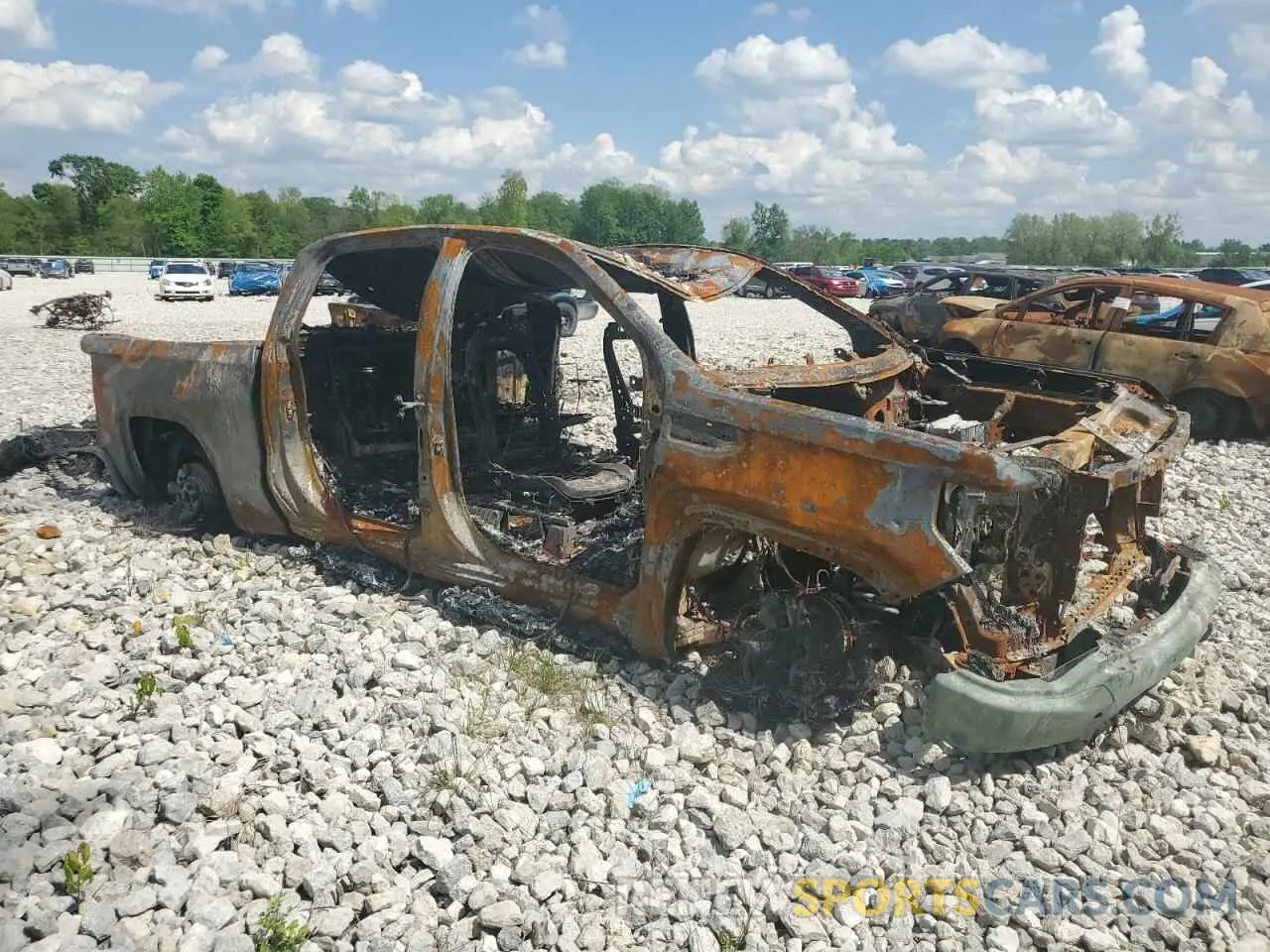 4 Photograph of a damaged car 1GTU9DET5MZ203128 GMC SIERRA 2021
