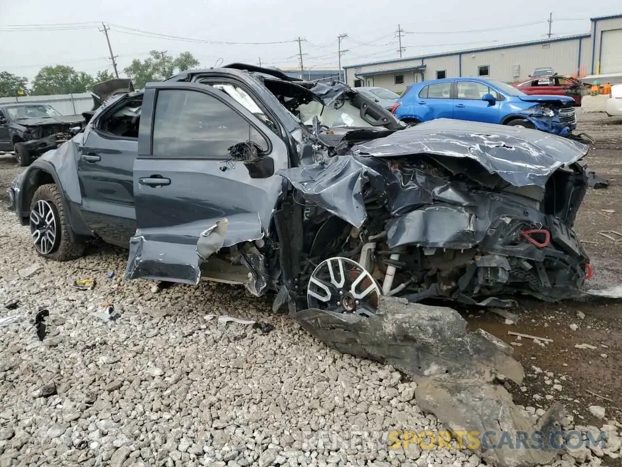 4 Photograph of a damaged car 1GTU9EETXMZ318426 GMC SIERRA 2021