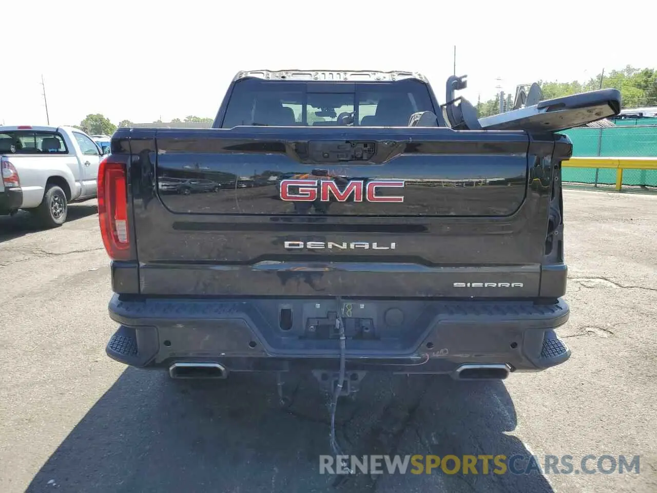 6 Photograph of a damaged car 1GTU9FED6MZ131697 GMC SIERRA 2021