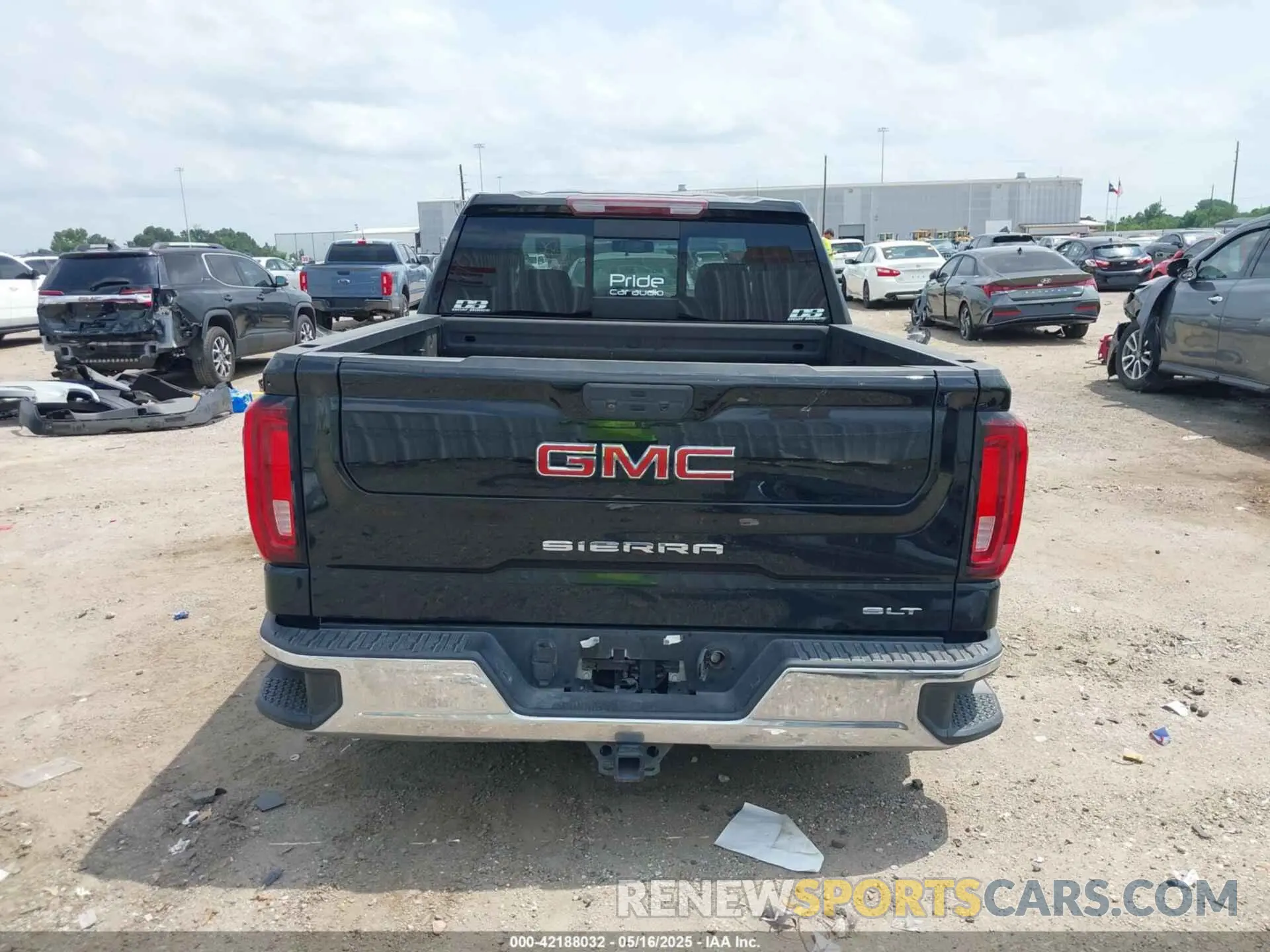 17 Photograph of a damaged car 3GTP8DEDXMG231158 GMC SIERRA 2021