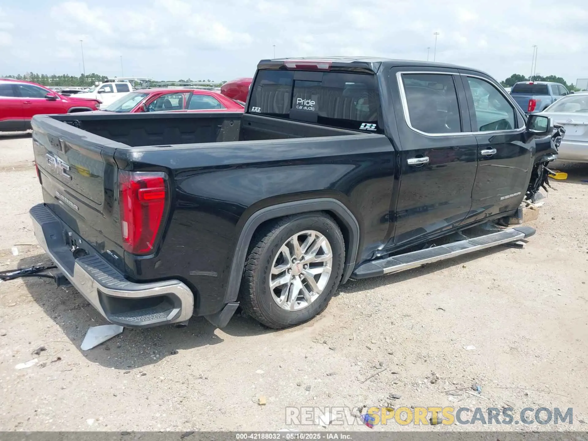 4 Photograph of a damaged car 3GTP8DEDXMG231158 GMC SIERRA 2021