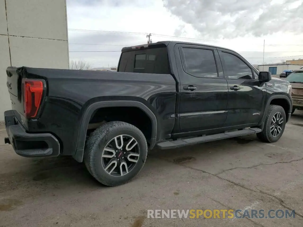 3 Photograph of a damaged car 3GTP9EED5MG337455 GMC SIERRA 2021