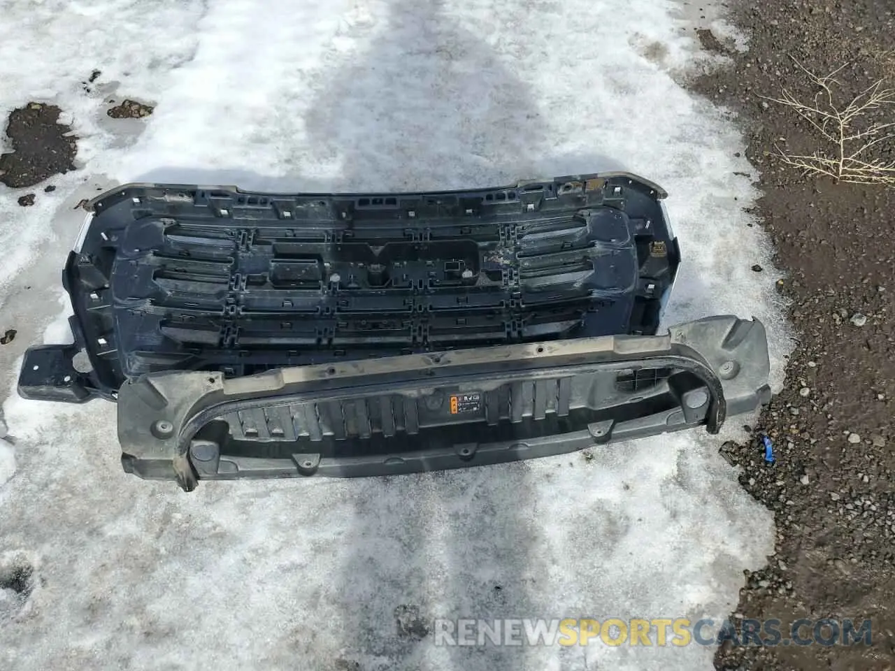 12 Photograph of a damaged car 3GTP9EED5MG386932 GMC SIERRA 2021