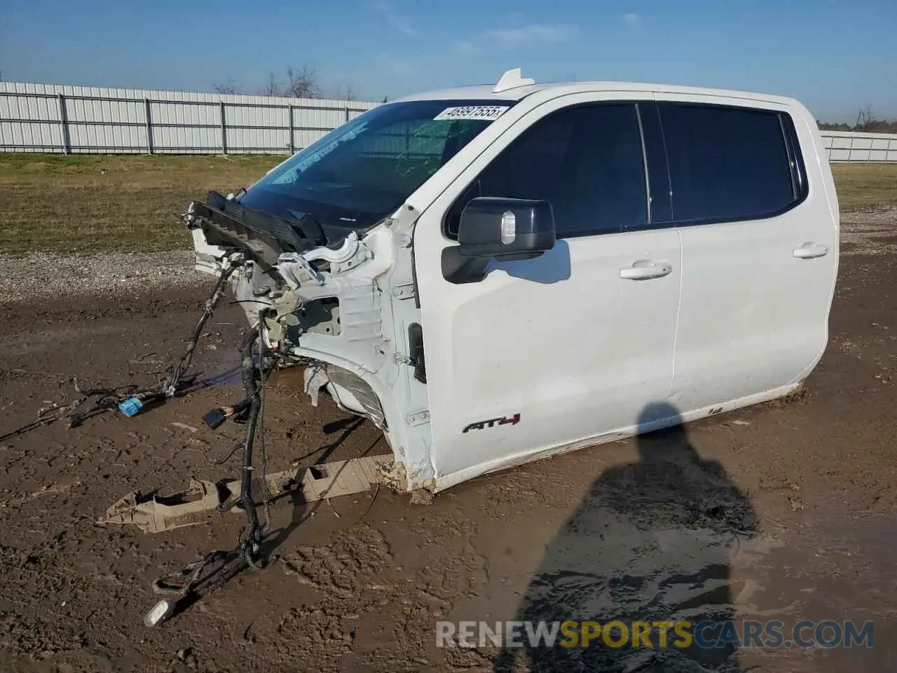 1 Photograph of a damaged car 3GTP9EEL0MG262218 GMC SIERRA 2021