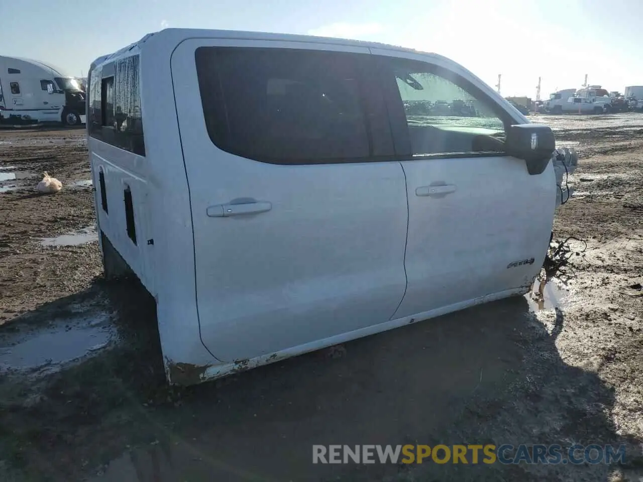 3 Photograph of a damaged car 3GTP9EEL0MG262218 GMC SIERRA 2021
