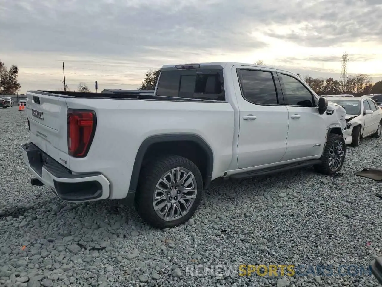 3 Photograph of a damaged car 3GTP9EEL5MG241901 GMC SIERRA 2021