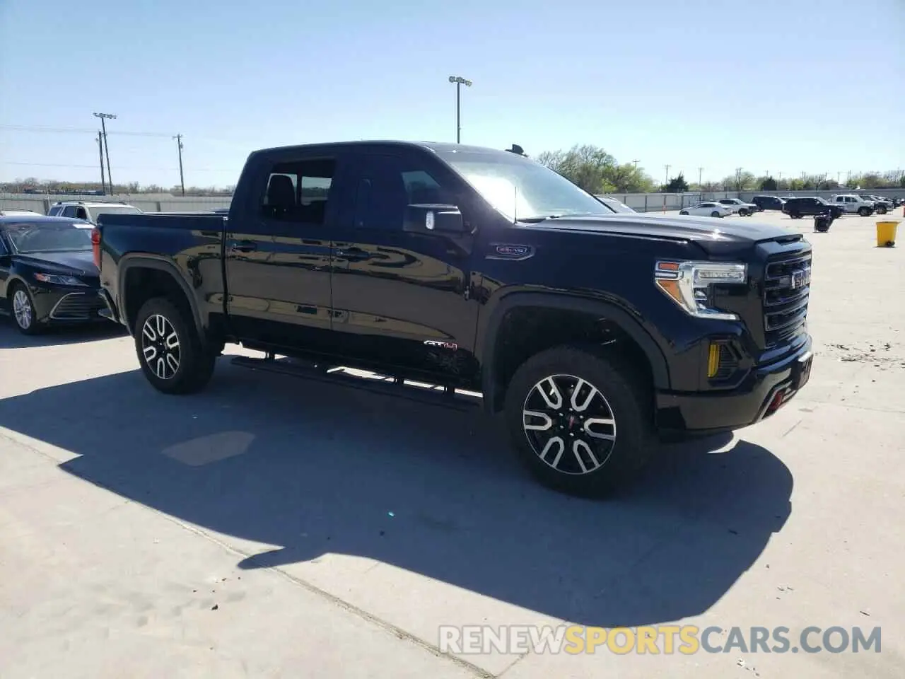 4 Photograph of a damaged car 3GTP9EEL6MG381584 GMC SIERRA 2021