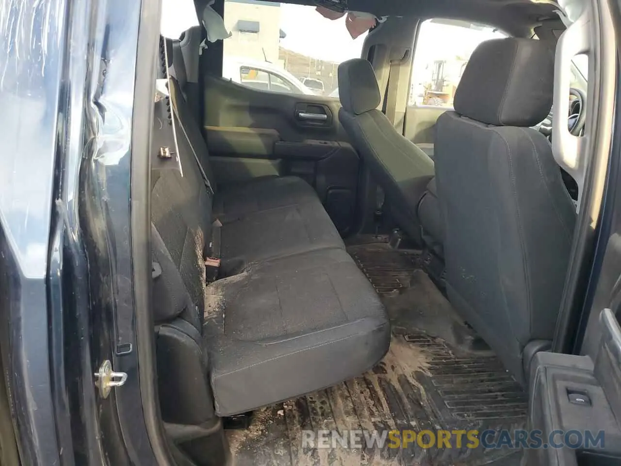 10 Photograph of a damaged car 3GTU9AEFXMG313696 GMC SIERRA 2021