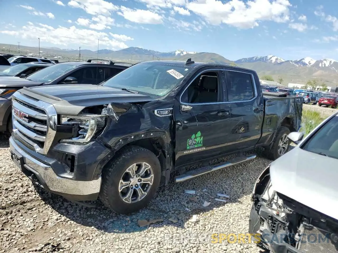 1 Photograph of a damaged car 3GTU9BETXMG108388 GMC SIERRA 2021
