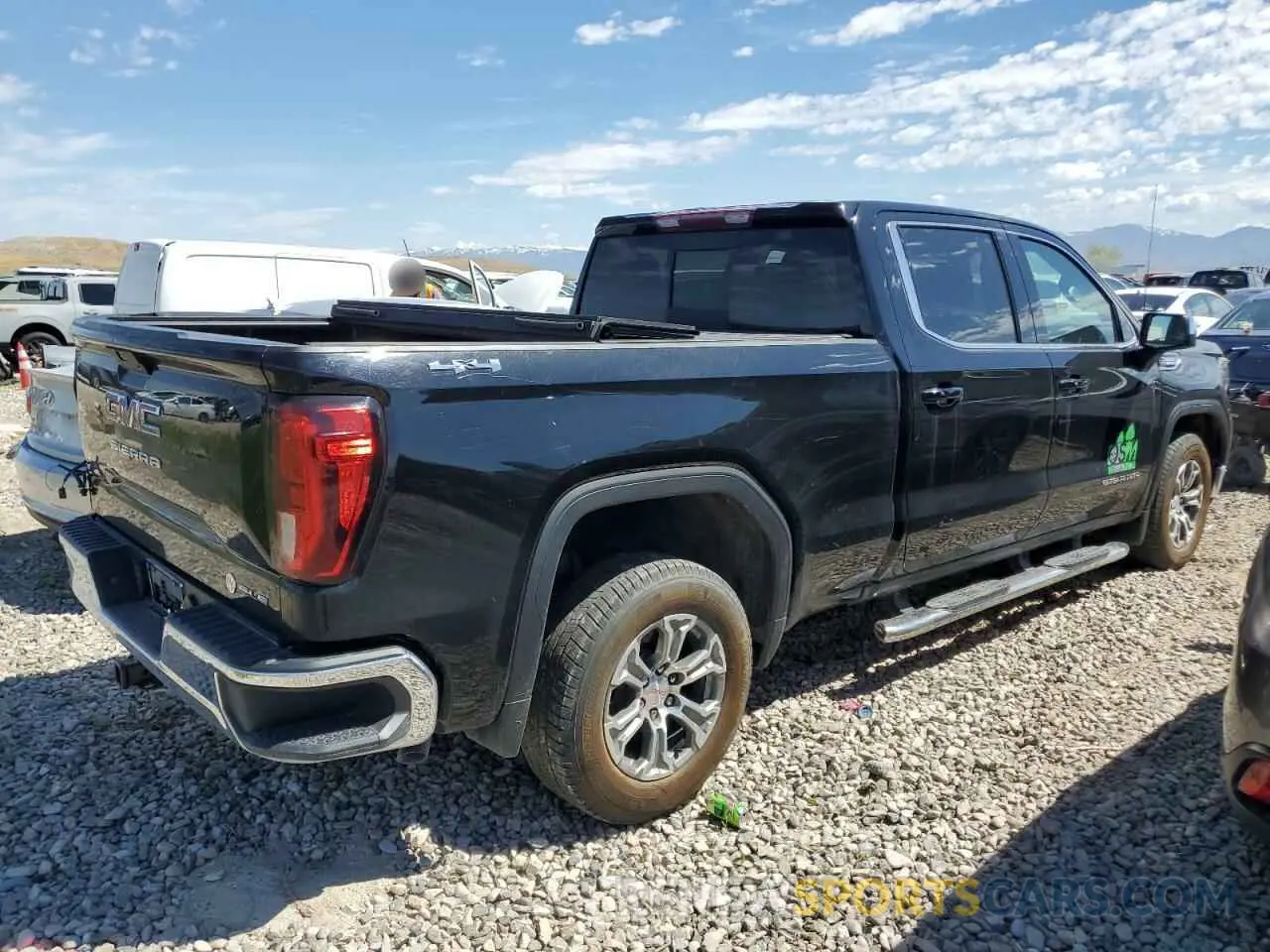 3 Photograph of a damaged car 3GTU9BETXMG108388 GMC SIERRA 2021