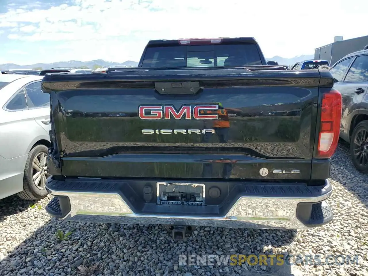 6 Photograph of a damaged car 3GTU9BETXMG108388 GMC SIERRA 2021