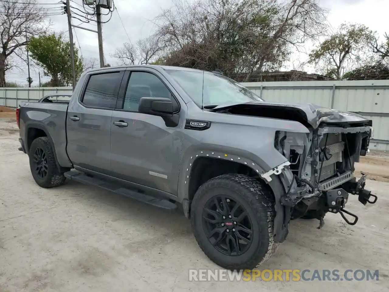 4 Photograph of a damaged car 3GTU9CED4MG445329 GMC SIERRA 2021