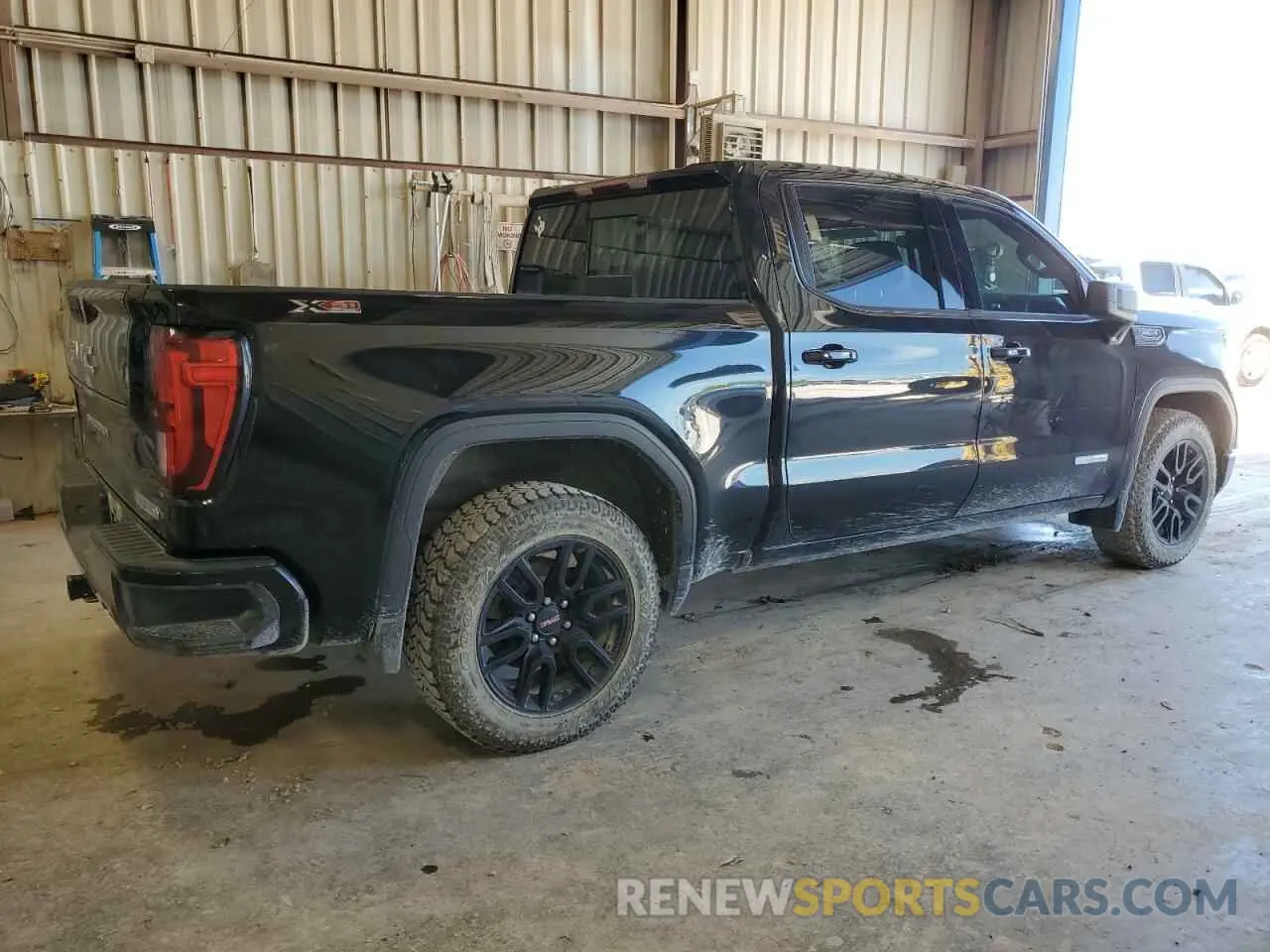 3 Photograph of a damaged car 3GTU9CED5MG215007 GMC SIERRA 2021